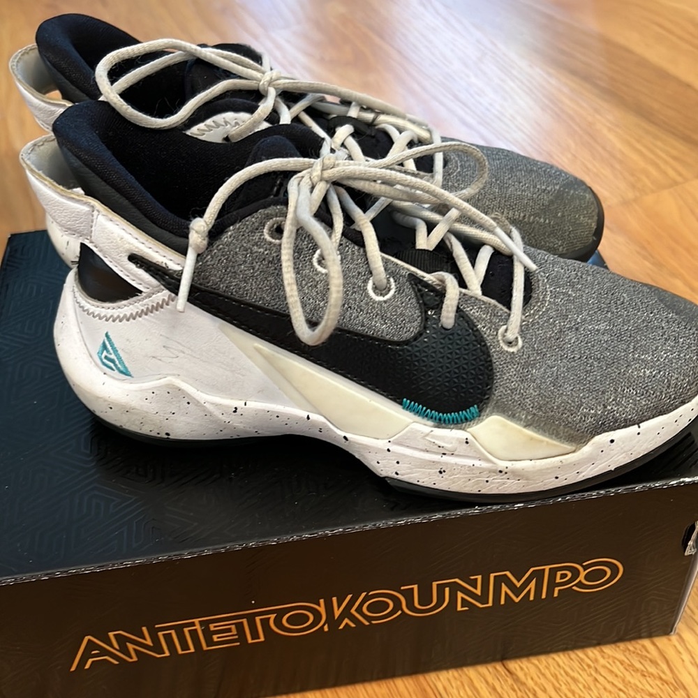 Freak 2 Antetokounmpo sneakers, kids 1
